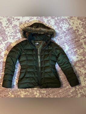 The North Face Women's Olive Green Quilted Puffer Jacket with Faux Fur Hood